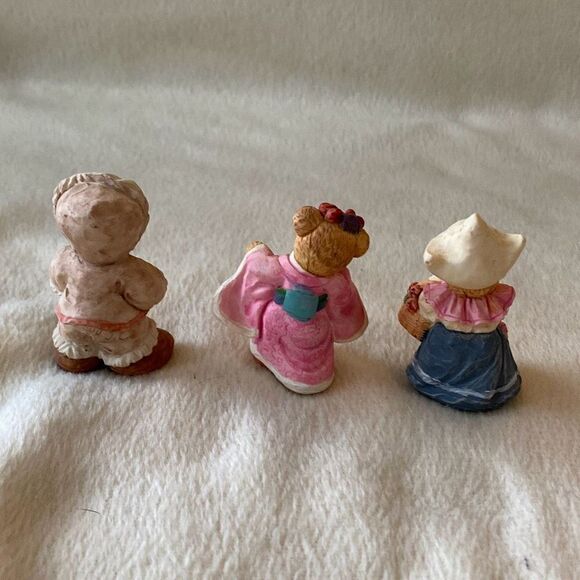 J.C. 1994 Bear Figurines - Picture 3 of 8